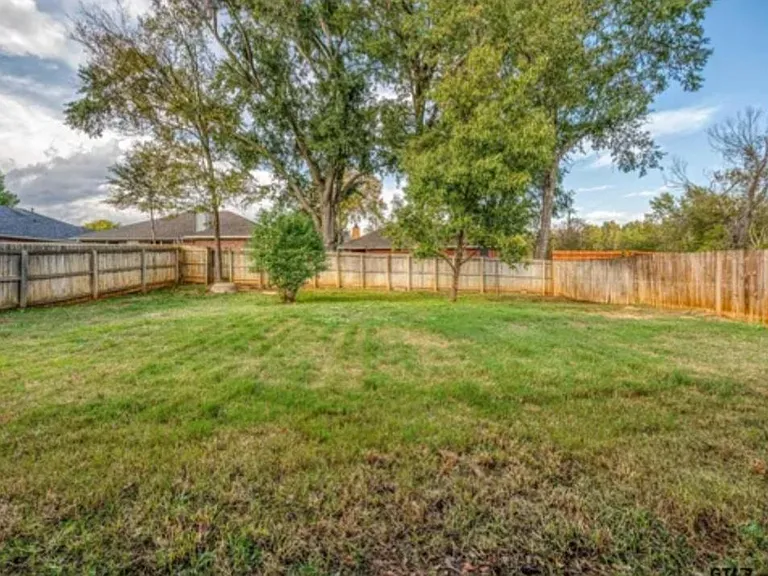 10726 Westhaven Cir — Photo 11
