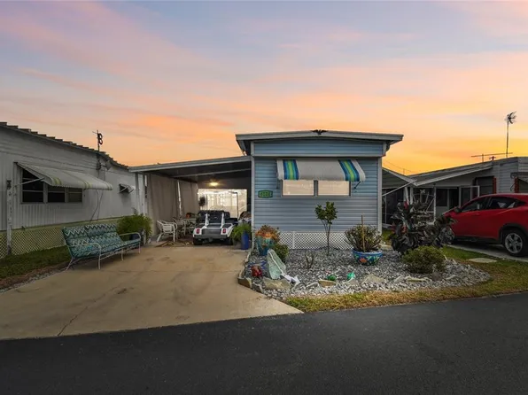 6124 Creston St, Zephyrhills, FL 33542