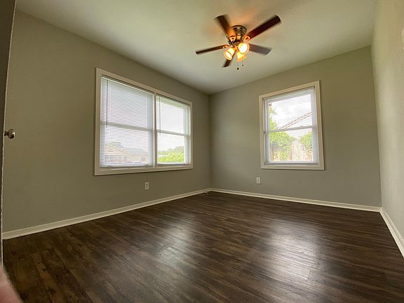 Luminous front bedroom