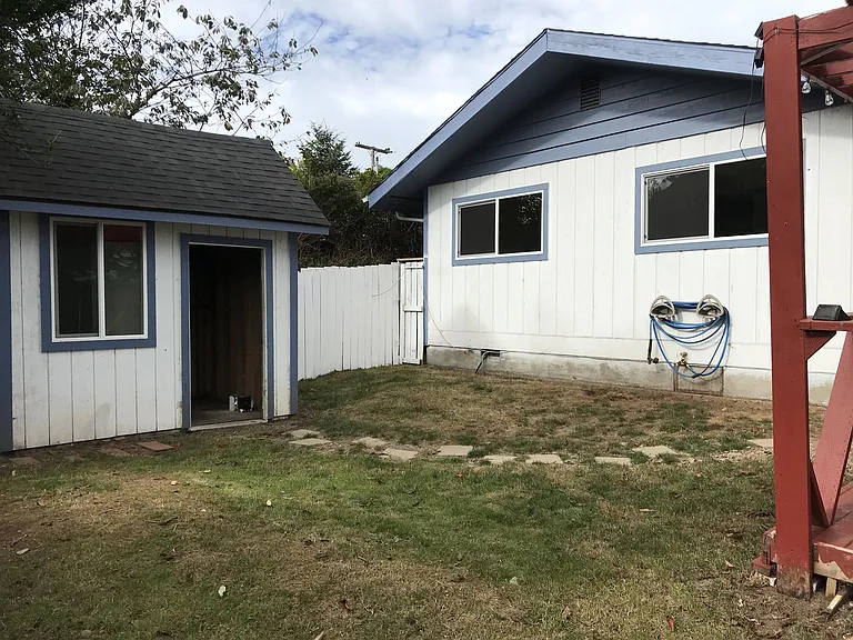 219 NW 20th St — Photo 27