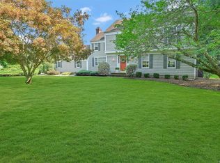 74 Farm Rd W, Wading River, NY 11792