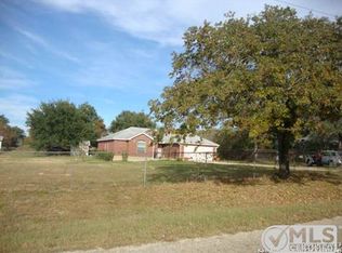 23434 Mathis Rd, Elmendorf, TX 78112