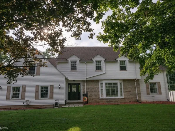 273 Griswold Dr, Youngstown, OH 44512