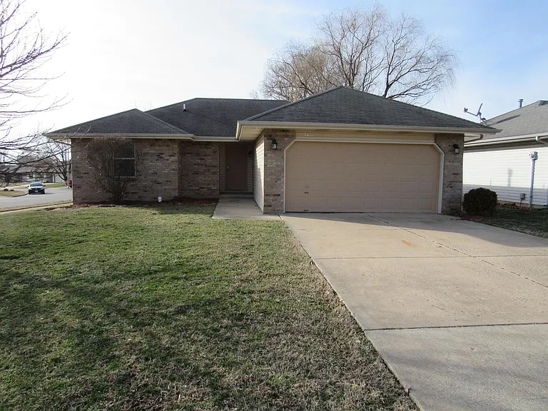 1211 N Colgate Ave — Photo 3