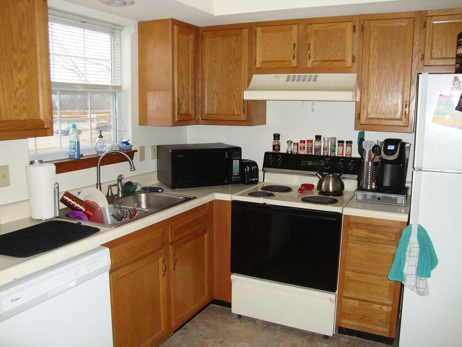 2501 Northampton Dr — Photo 2
