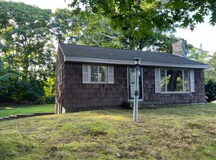 1005 Sawyer Rd, Cape Elizabeth, ME 04107