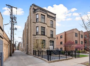 815 W Wellington Ave #2, Chicago, IL 60657