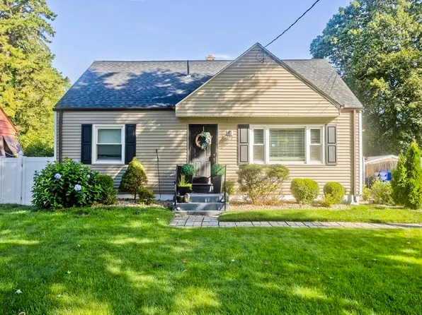 156 Gardens Dr, Springfield, MA 01119