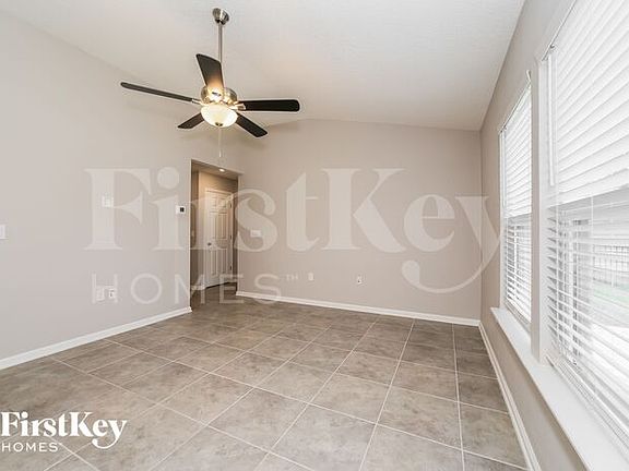 3rd image of 299 Orient Dr