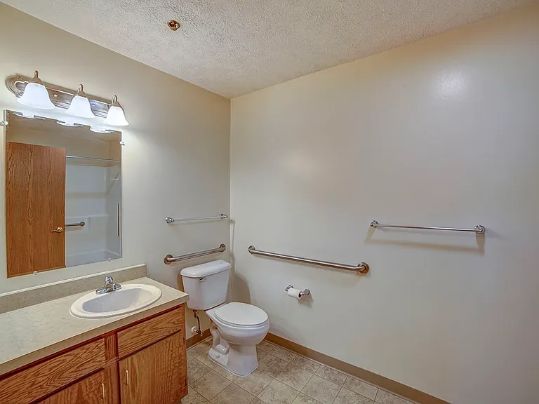 Floor plan 2 bathroom