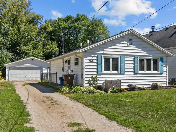54 Lawson St, Menasha, WI 54952