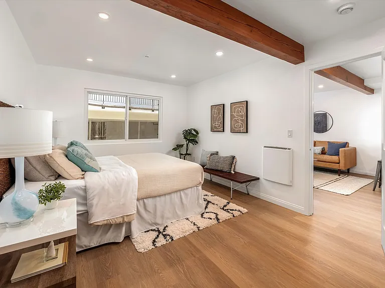 427 W Montecito St — Photo 40