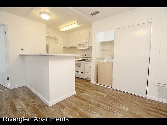 3rd image of 3255 Azevedo Dr APT 0135