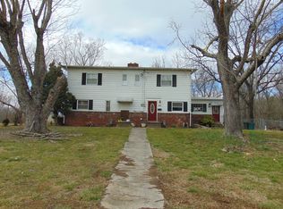 384 W Outer Dr, Oak Ridge, TN 37830