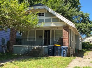 5832 Tracy Ave, Kansas City, MO 64110