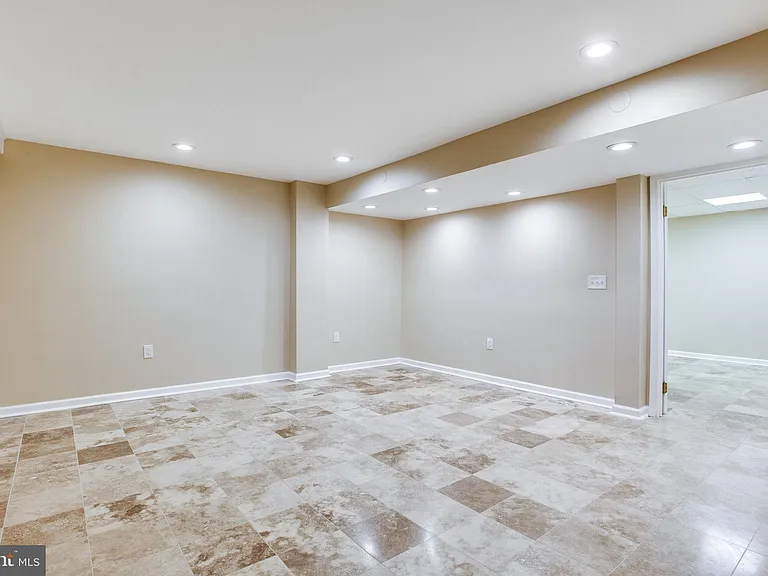 9212 Arabian Ave — Photo 32