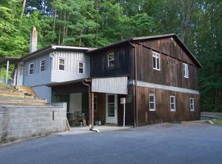 241 Iced Ln, Bluefield, WV 24701