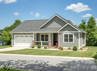 36 Windy Acres Knoll Dr, Hendersonville, NC 28792