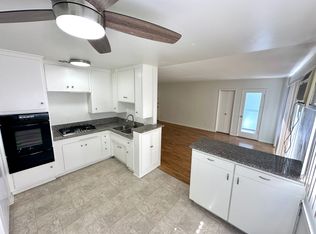 Spacious 2b/1.5b Unit Located Adjacent To Beverly Hills! Move In Ready!!, Los Angeles, CA 90035