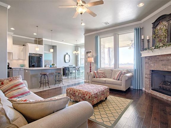 5th image of 18841 Rolling Hill Way