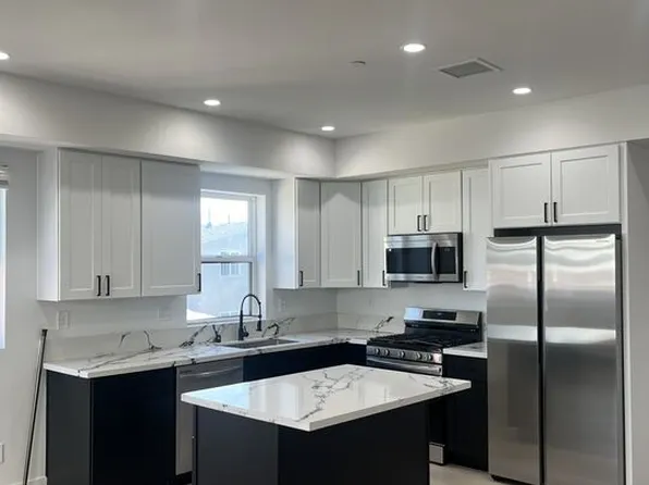 212 E 29th St #214-1/2, Los Angeles, CA 90011