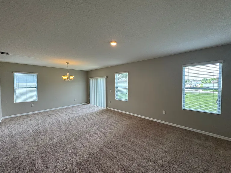 4117 Sophia Blvd — Photo 6