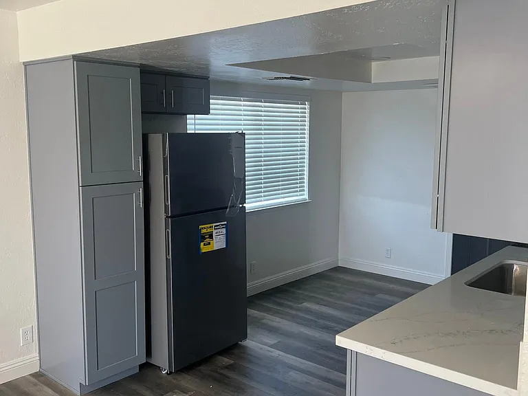 200 W Robertson Rd #A — Photo 2