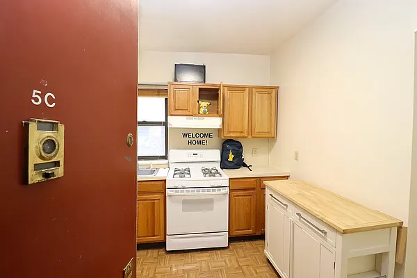 Rented by Corcoran | media 7