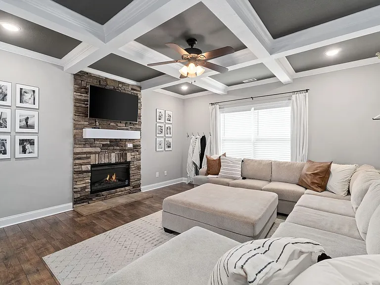 429 Woodtrace Dr — Photo 10