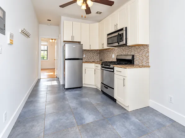 294 Harman Street image 1 of 7