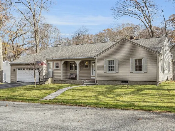 36 Colton Ln, Shrewsbury, MA 01545