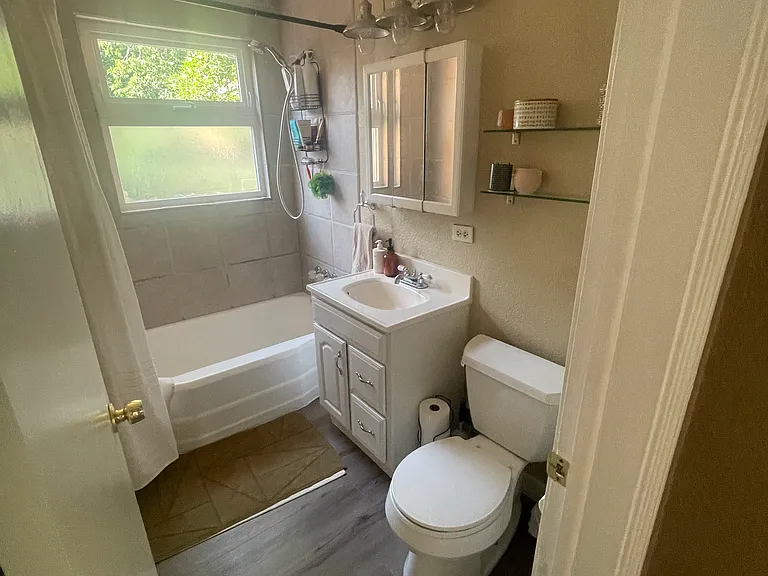 2915 W 34th Ave — Photo 3