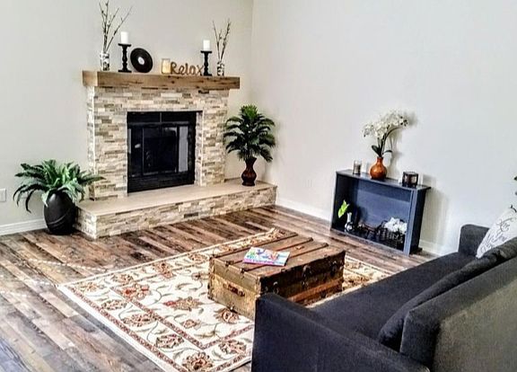 4th image of 2056 Candlewood Ln