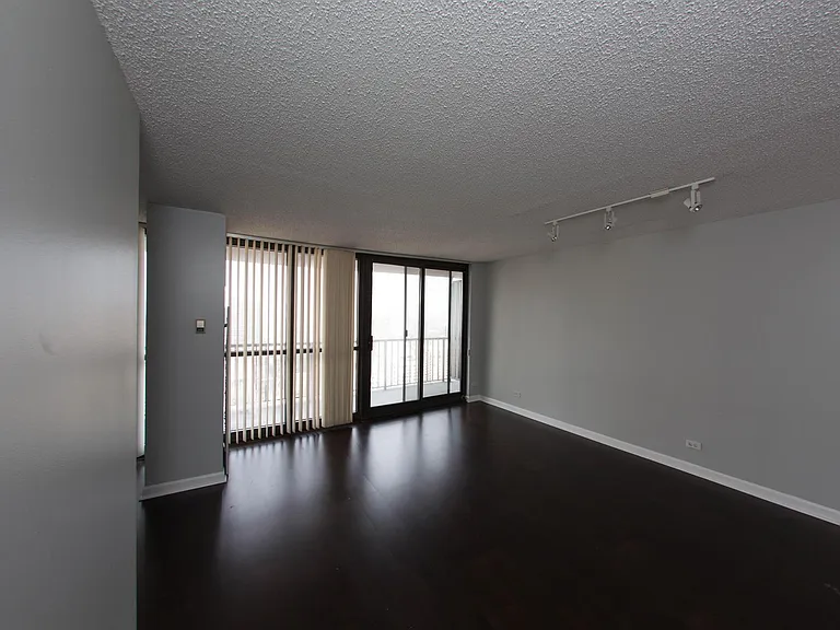 10 E Ontario St #3706 — Photo 2