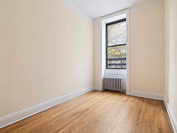 4th image of 336 E 30th St APT 3A