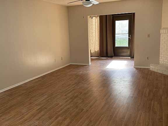 4th image of 405 Sandlewood Cv #1