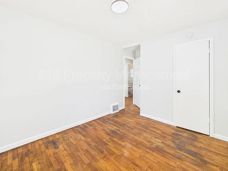 10323 E 20th St S — Photo 16
