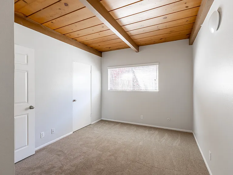 Garden Glen Apartments — Photo 10