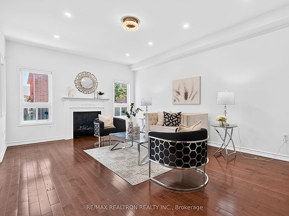 5th image of 32 Whitlock Cres
