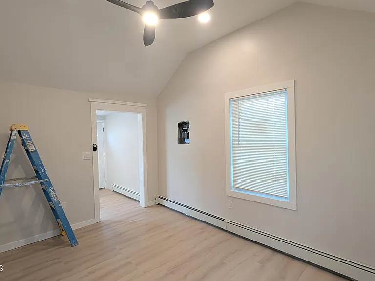 20 Howard Ave #B — Photo 2
