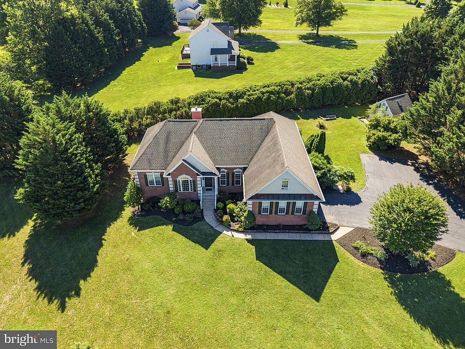1st image of 19171 Chateau Rd