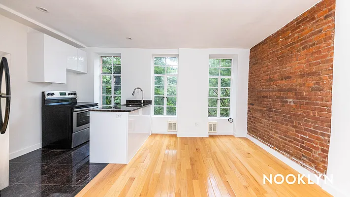 Rented by Nooklyn NYC LLC | media 13