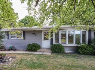 1110 N Garland Rd, Wauconda, IL 60084