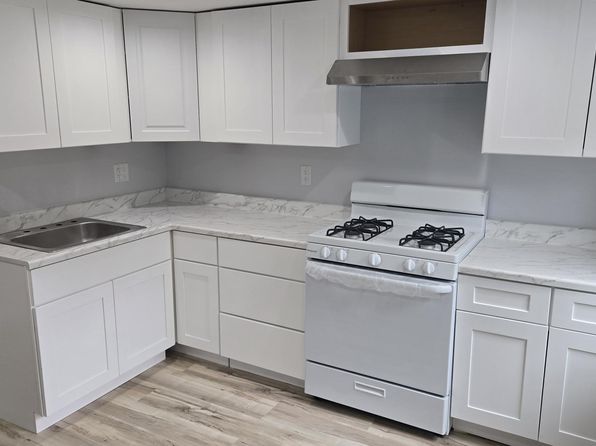 2 Paper Mill Rd #3A