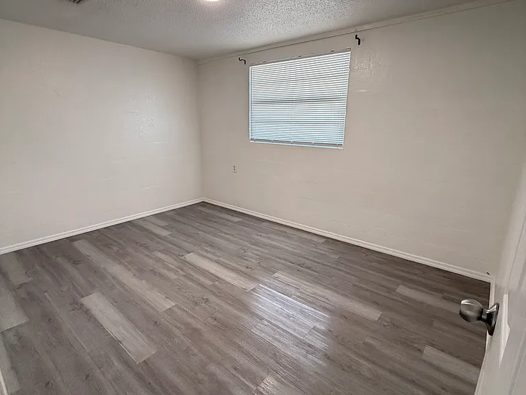 301 SW 3rd Ter #301 — Photo 1