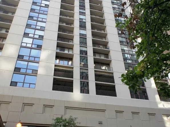 200 N Dearborn St, Chicago, IL