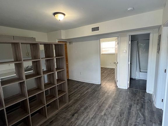4th image of 451 NW 7th St #203-11