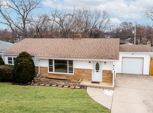 1212 Grandview Ave, Lockport, IL 60441