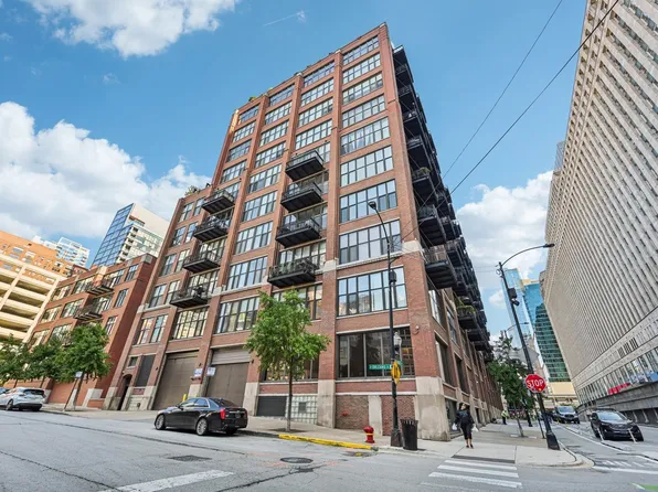 333 W Hubbard St APT 221, Chicago, IL 60654