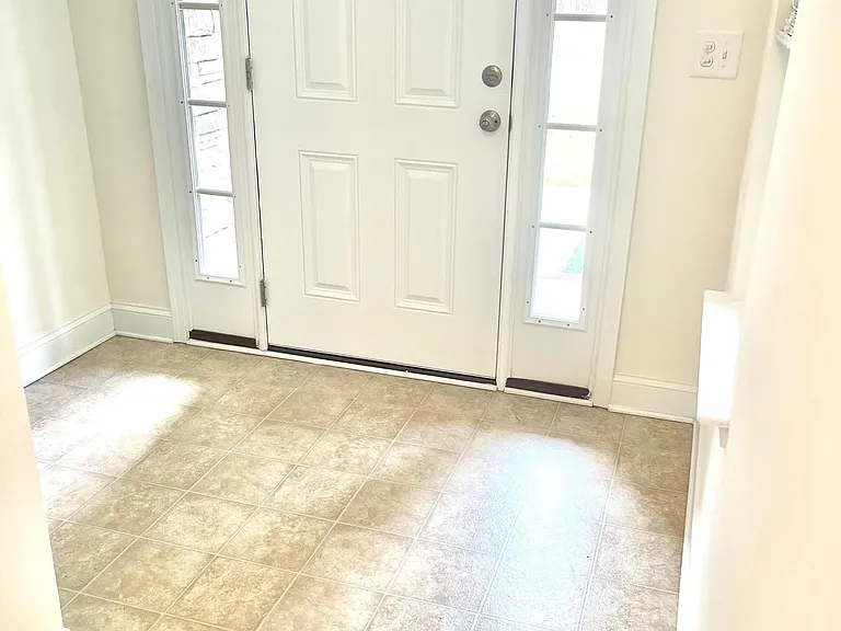 111 Sirius St — Photo 2